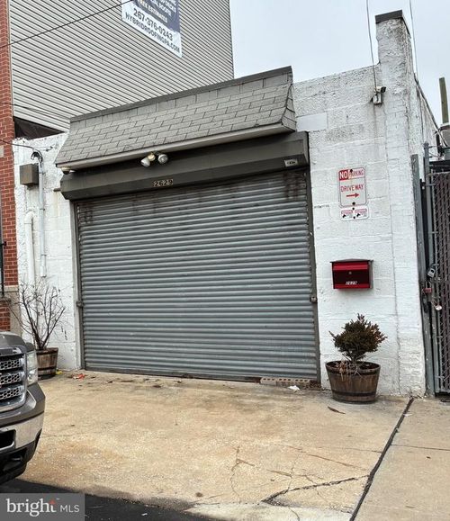 2629 E Hagert St, PHILADELPHIA, PA, 19125-3714 | Card Image