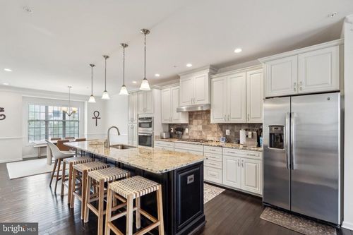 22613 Naugatuck Sq, ASHBURN, VA, 20148-6642 | Card Image