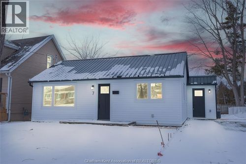 7 Oxley Dr, Chatham, ON, N7L2K5 | Card Image