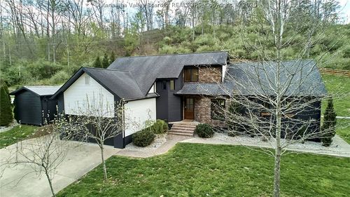 1913 Rocky Step Rd, Scott Depot, WV, 25560-7043 | Card Image