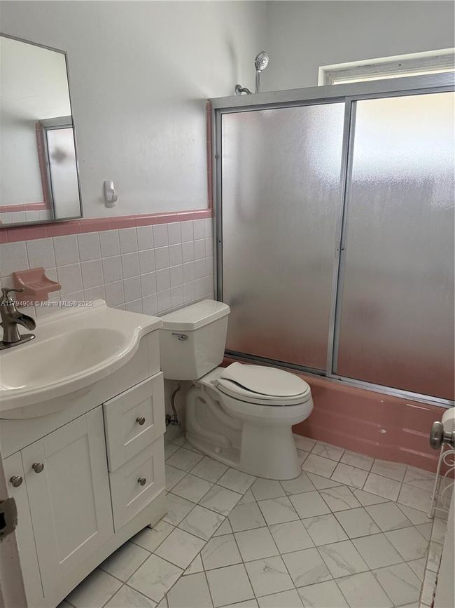 APT-12 - 3800 Ne 21 St Ave, Home with 1 bedrooms, 1 bathrooms and null parking in Lighthouse Point FL | Image 12