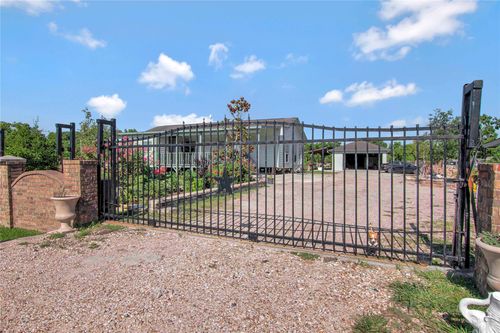 20118 County Road 619b, Rosharon, TX, 77583-8175 | Card Image