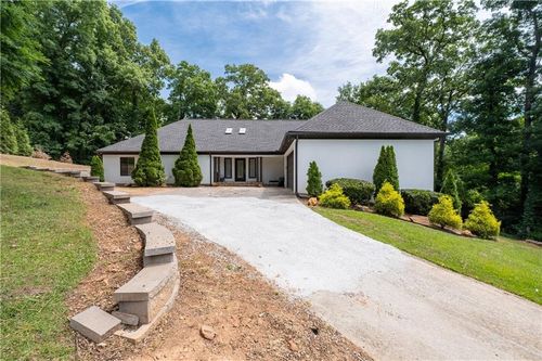 4610 Morton Rd, John's Creek, GA, 30022-5523 | Card Image