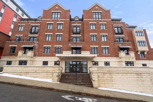 unit-304-1501 Commonwealth Ave, Boston, MA, 02135-3621 | Card Image