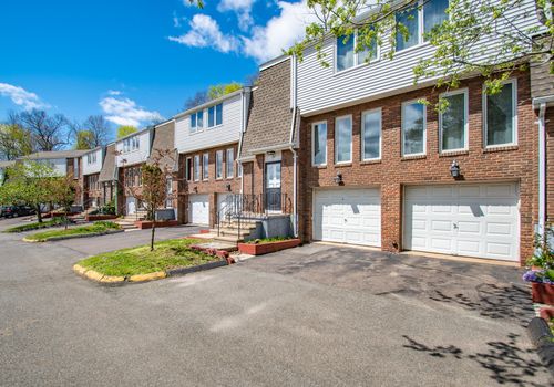 apt-26-184 Gravel St, Meriden, CT, 06450-4661 | Card Image