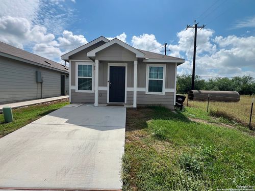 8326 Piedra Medina, San Antonio, TX, 78252-4519 | Card Image