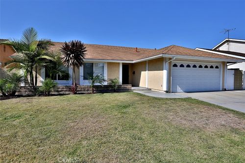 6761 Rook Dr, Huntington Beach, CA, 92647-5640 | Card Image