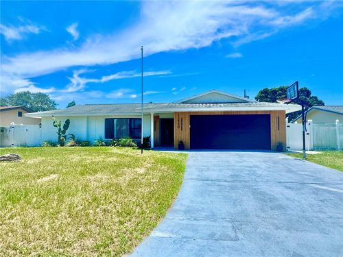 13940 Antigua Dr, SEMINOLE, FL, 33776-1330 | Card Image