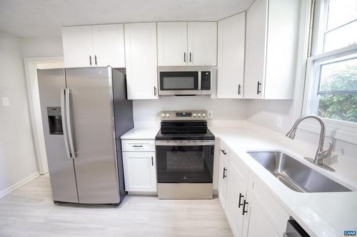 158 Scarborough Pl, CHARLOTTESVILLE, VA, 22903-6546 | Card Image