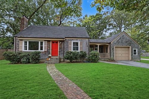 18 Pine Cone Dr, Barrington, RI, 02806-2222 | Card Image