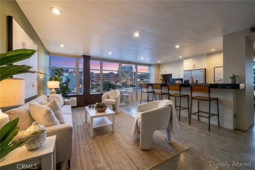 100 Atlantic Ave, Long Beach, CA, 90802-5155 | Card Image