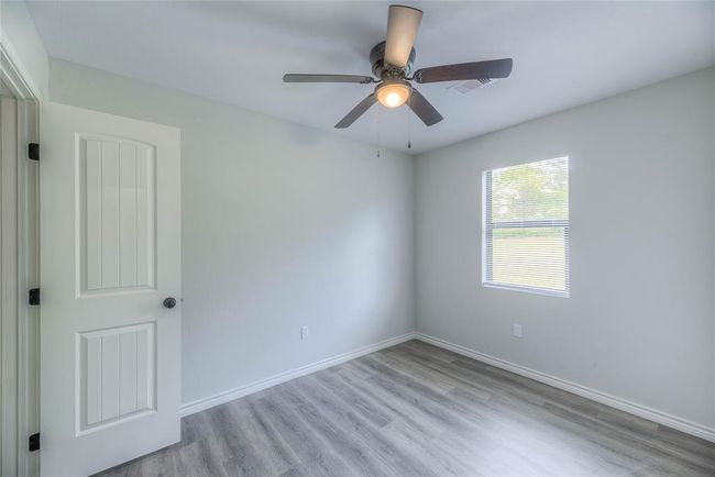 1 of 3 bedrooms | Image 15