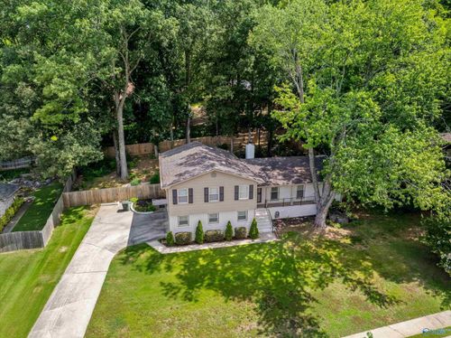 1305 Hiwan Trl Se, Huntsville, AL, 35802-2737 | Card Image