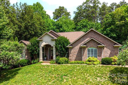 116 28th Ave Nw, Hickory, NC, 28601-7850 | Card Image