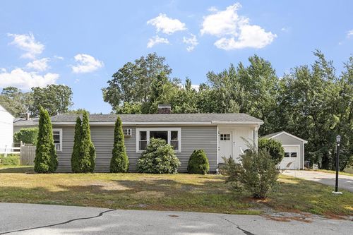 73 Crosbie St, Manchester, NH, 03104-2850 | Card Image
