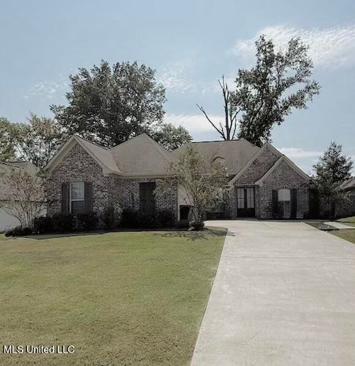 162 Sweetbriar Cir, Canton, MS, 39046-8055 | Card Image