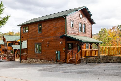 832 Resort Way, Gatlinburg, TN, 37738 | Card Image
