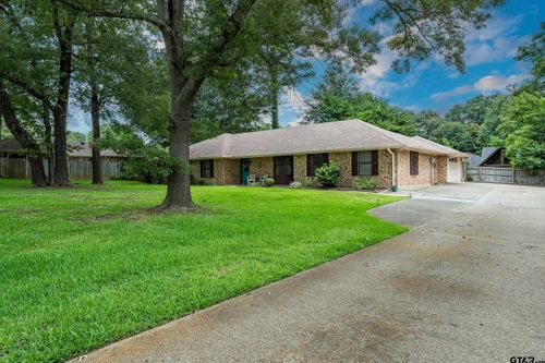 354 Royal Cir, Whitehouse, TX, 75791-5792 | Card Image