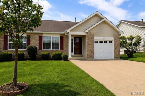 2b-1289 Summergate Pkwy, Saint Peters, MO, 63303-1633 | Card Image
