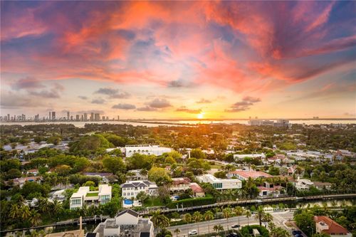 2302-2655 Collins Ave, Miami Beach, FL, 33140-4725 | Card Image