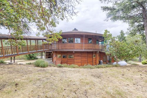 9595 Sterling Creek Rd, Jacksonville, OR, 97530-8908 | Card Image