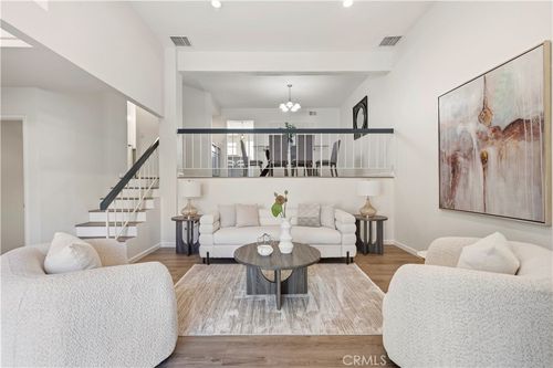 14-5800 Owensmouth Ave, Woodland Hills, CA, 91367 | Card Image