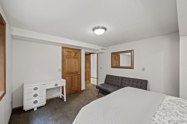 613 Chateau Cir, House other with 5 bedrooms, 3 bathrooms and null parking in Burnsville MN | Image 47