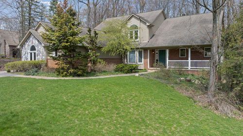 5990 Lynne Hollow Drive, Commerce Charter Township, MI, 48382 | Card Image