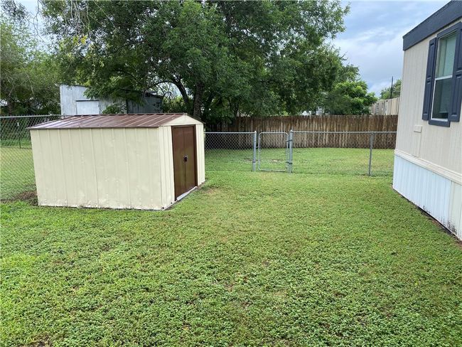 207 Dunbar St, House other with 3 bedrooms, 2 bathrooms and 3 parking in Refugio TX | Image 15