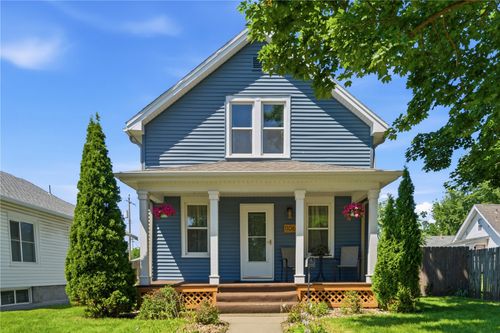 1106 J Ave Nw, Cedar Rapids, IA, 52405-2421 | Card Image