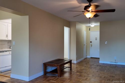 apt-2s-22 N Forest Ave, Rockville Centre, NY, 11570-5401 | Card Image