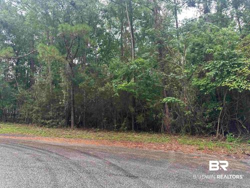7 Pine St, Chickasaw, AL, 36611-2520 | Card Image