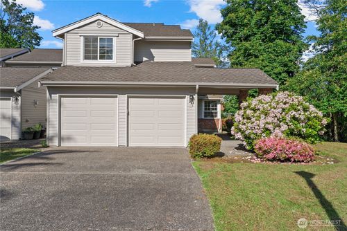 231 145th Pl Se, Bellevue, WA, 98007-5171 | Card Image