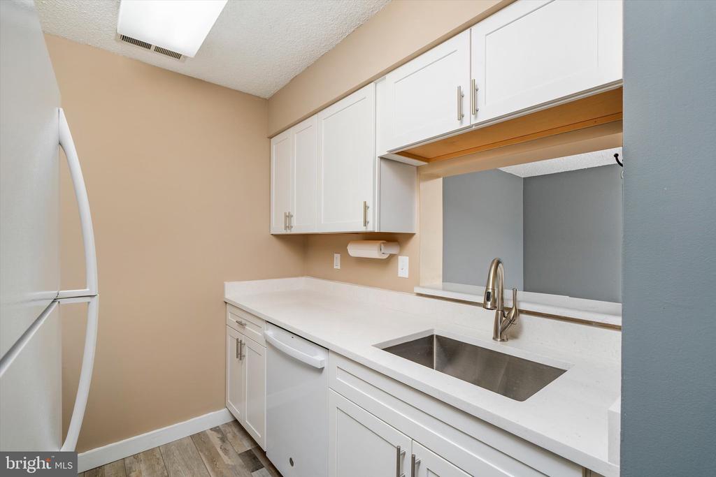 Residential Lease in PLAINSBORO 5