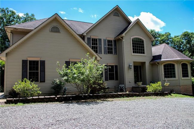 86111 Tappan Highlands Road, House other with 4 bedrooms, 2 bathrooms and null parking in Uhrichsville OH | Image 2