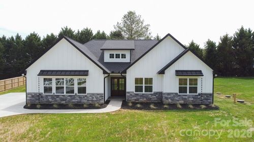 520 Allen Way, Indian Trail, NC, 28079-9647 | Card Image