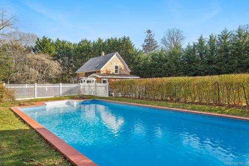 163 Three Mile Harbor Rd, East Hampton, NY, 11937-4822 | Card Image