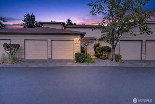 21b-24918 110th Ave Se, Kent, WA, 98030-8282 | Card Image