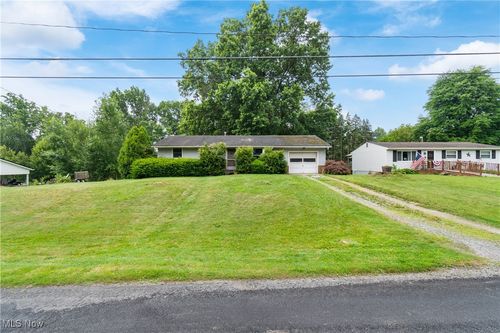 1089 Jones Dr, Salem, OH, 44460-3509 | Card Image