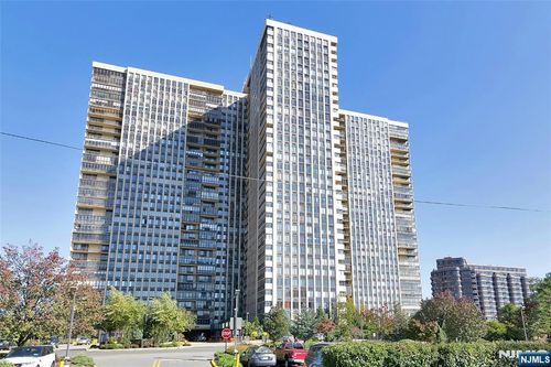 200 Winston, Cliffside Park, NJ, 07010 | Card Image