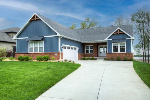 144 Bloomfield Blvd, Brooklyn, MI, 49230-9317 | Card Image