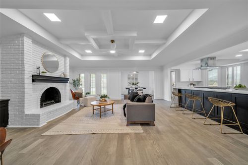 3217 Oak Hill Dr, Garland, TX, 75043-1321 | Card Image