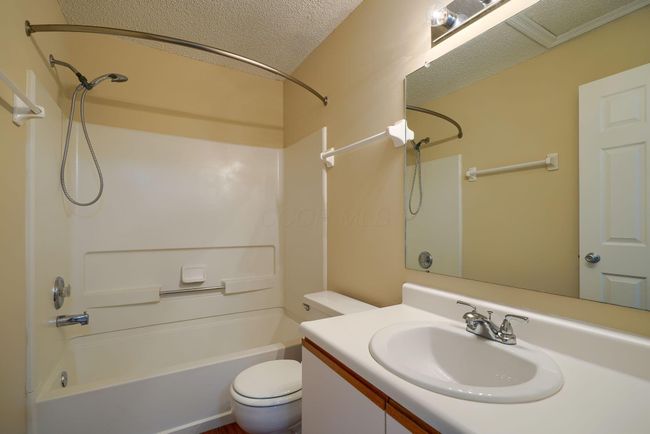 54A - 2506 Hyacinth Ln, Condo with 2 bedrooms, 2 bathrooms and null parking in Columbus OH | Image 28