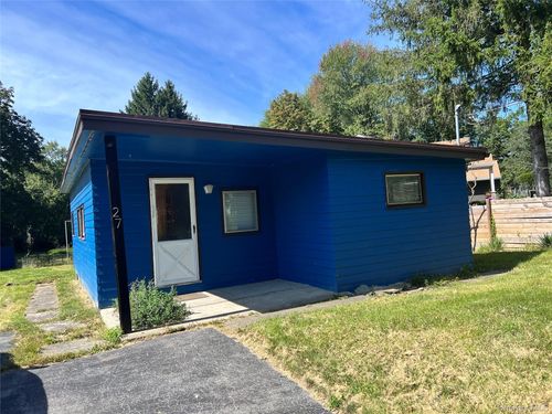 27 E Dorsey Lane, Hyde Park, NY, 12601 | Card Image