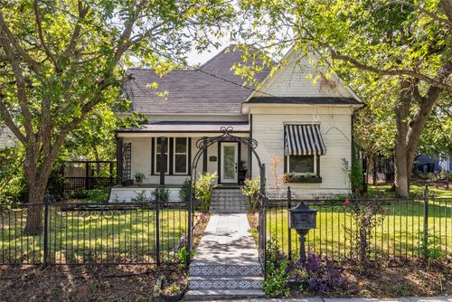 824 S Alamo St, Weatherford, TX, 76086-5309 | Card Image