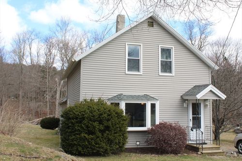 24 Railroad Ave, Dudley, MA, 01571-6804 | Card Image