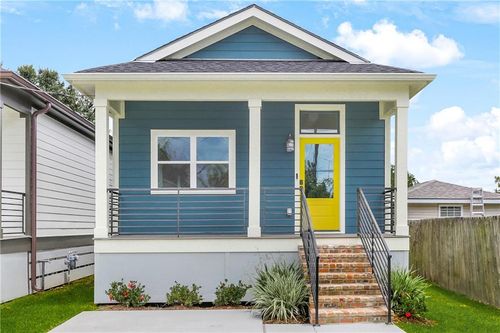 1822 Palfrey St, Gretna, LA, 70053-3435 | Card Image