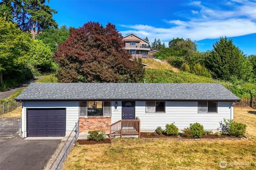 12712 1st Avenue Ct E, Tacoma, WA, 98445-1502 | Card Image