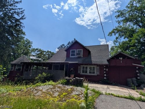 1 Poplar Grove Ter, West Milford, NJ, 07480-4010 | Card Image