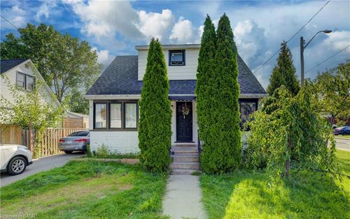 15 W 1st St, Hamilton, ON, L9C3B5 | Card Image